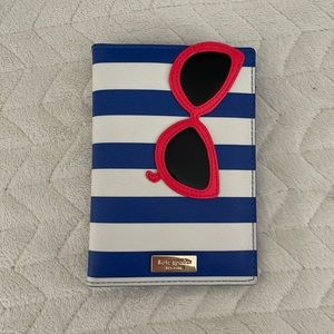 Kate Spade ♠️ passport holder
